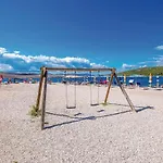 2 Bedroom In * Jadranovo