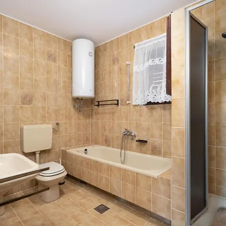 Apartament Lovely In With Kitchen *