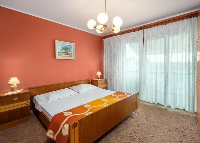 2 Bedroom Cozy In * Jadranovo