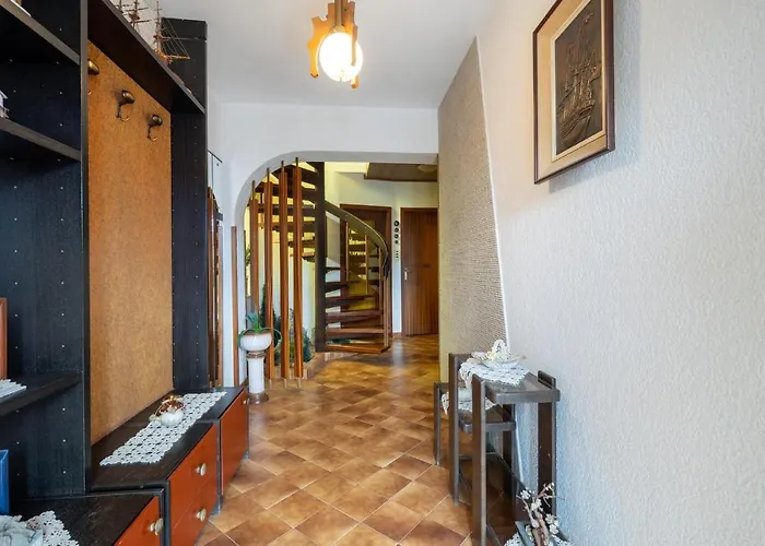 2 Bedroom Cozy In *